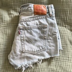 Levis cutoff shorts